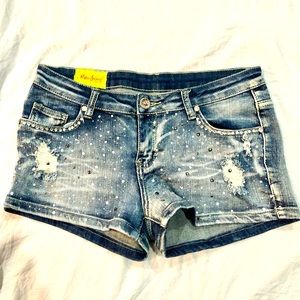 MACHINE POUR NEUF MODE Womens/junior Distressed Embellished Jean shorts sizeL